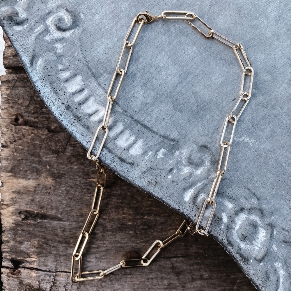 Gold chain link necklace